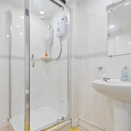 Redbank - The District -