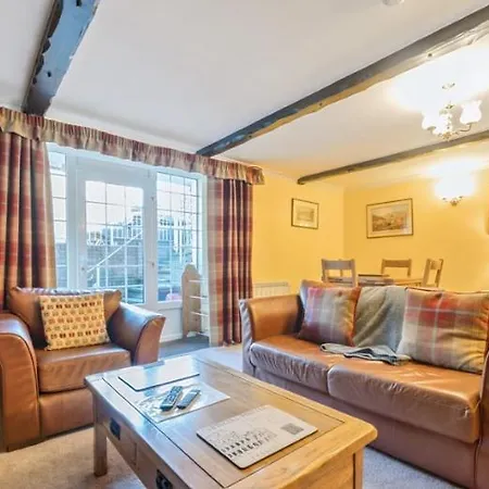 Redbank - The District -